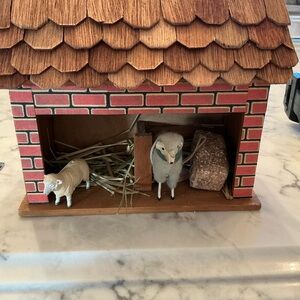 Rustic small barn - Brown and Red